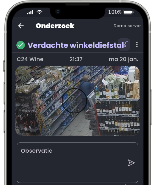 Alertscherm van de Oxania-app op mobiel: het videofragment en het observatieveld van het team